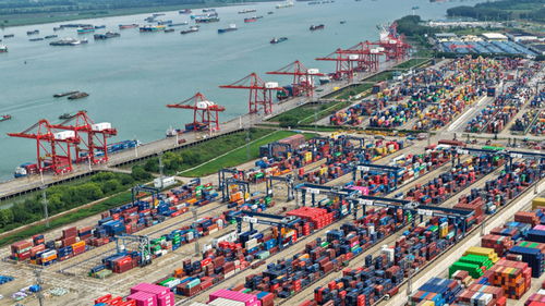 三個(gè)關(guān)鍵詞，看我國(guó)外貿(mào)何以量質(zhì)齊升